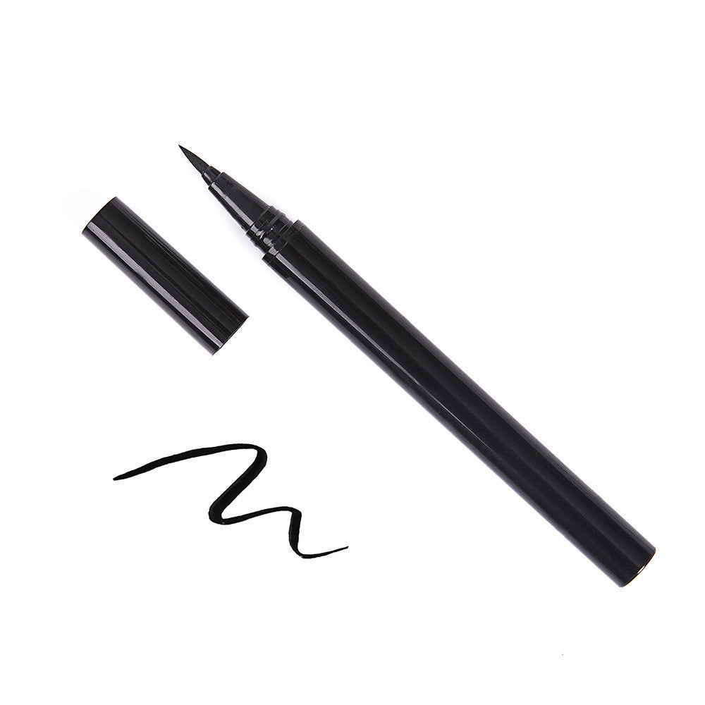 Self-adhesive eyeliner